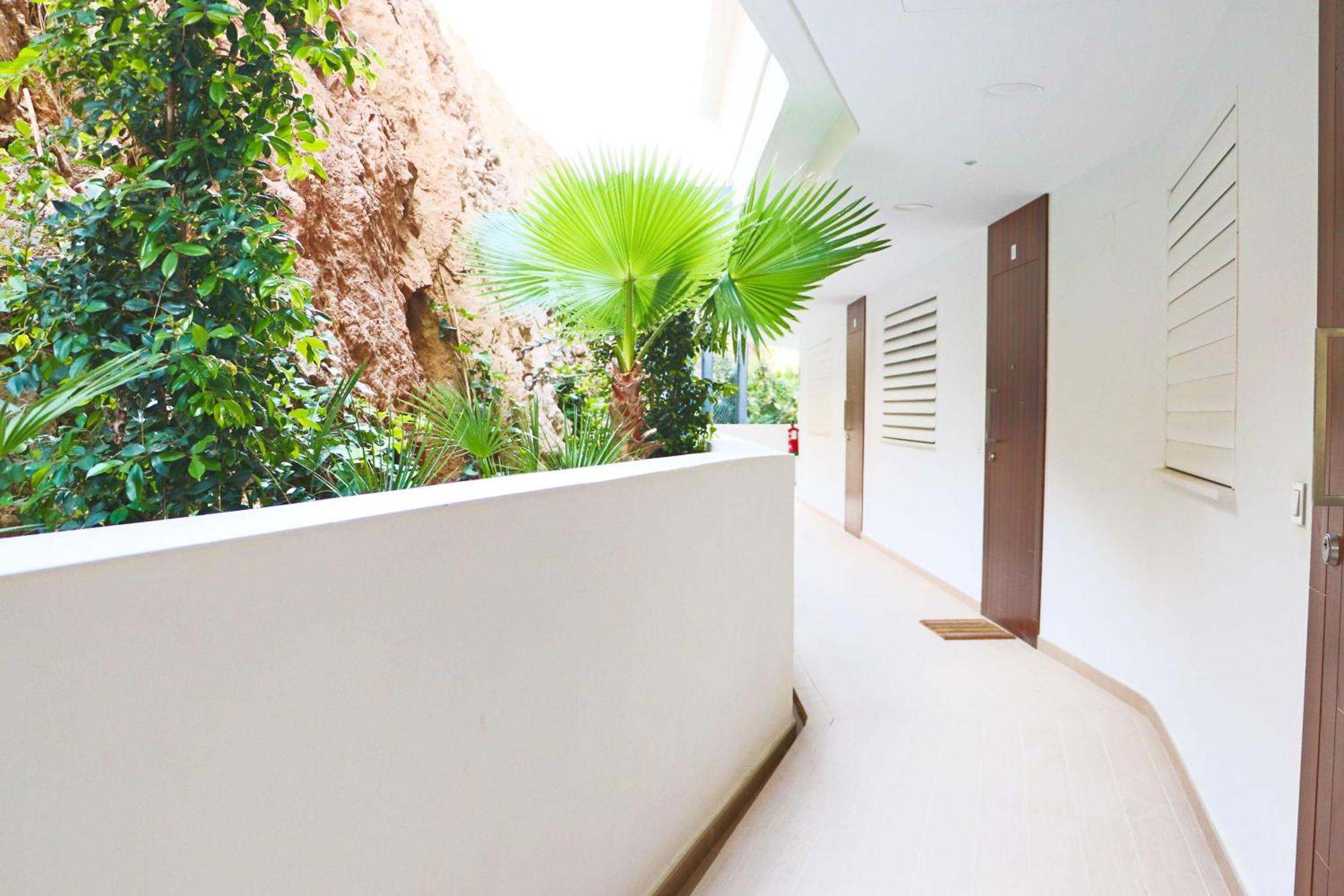 Fantastic Apartment In The Wave Just Steps From Carvajal Beach - Pool And Free Parking 푸엔히롤라 외부 사진