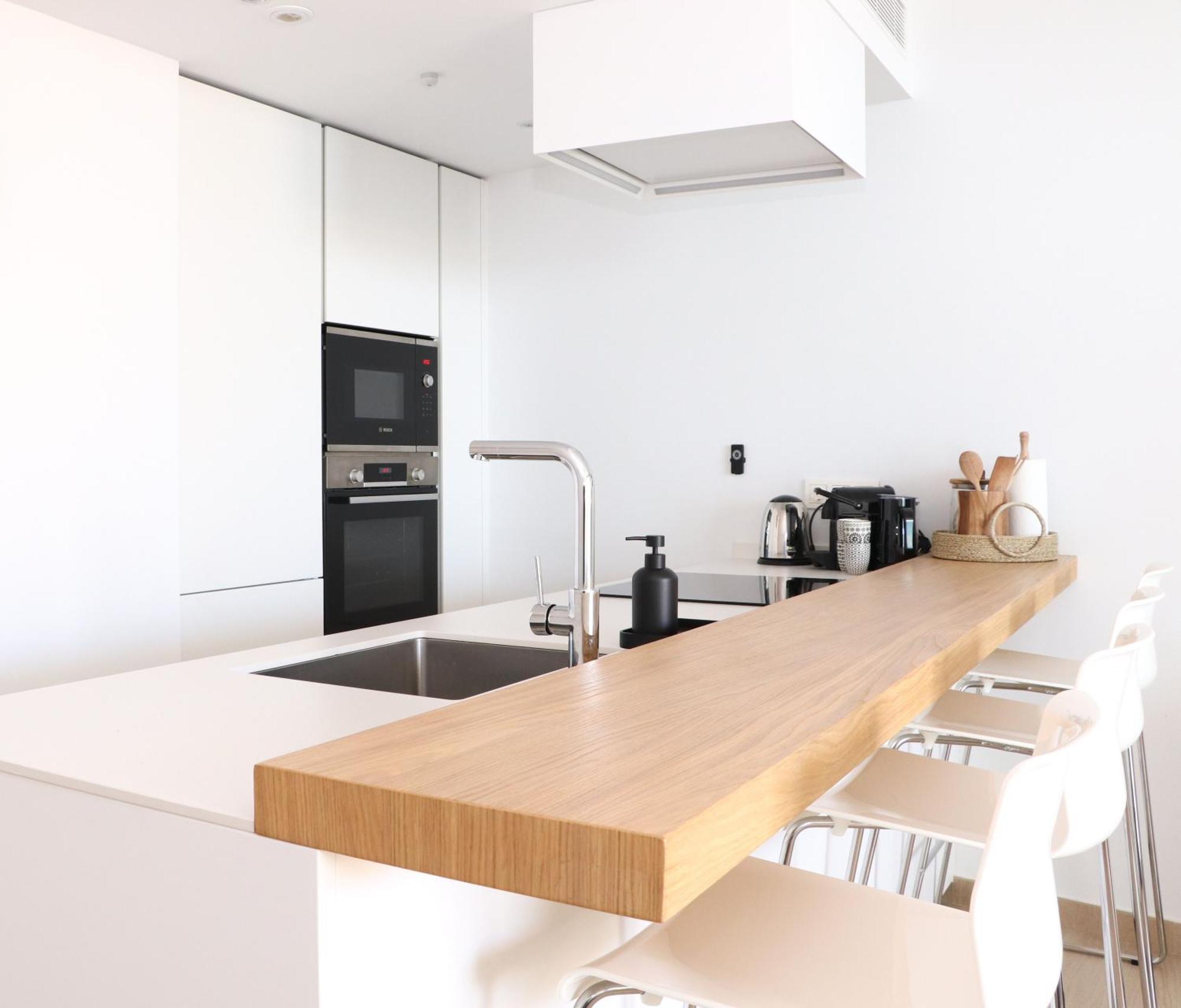 Fantastic Apartment In The Wave Just Steps From Carvajal Beach - Pool And Free Parking 푸엔히롤라 외부 사진