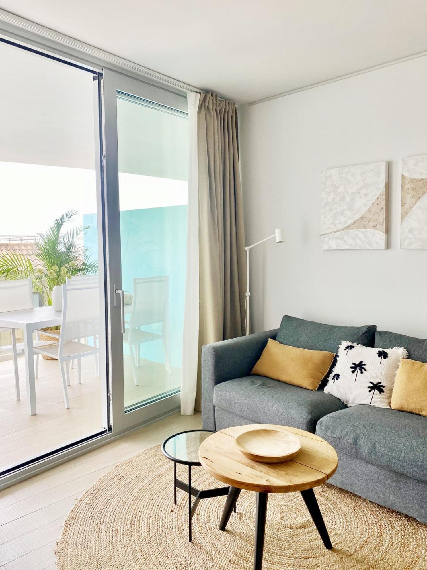 Fantastic Apartment In The Wave Just Steps From Carvajal Beach - Pool And Free Parking 푸엔히롤라 외부 사진