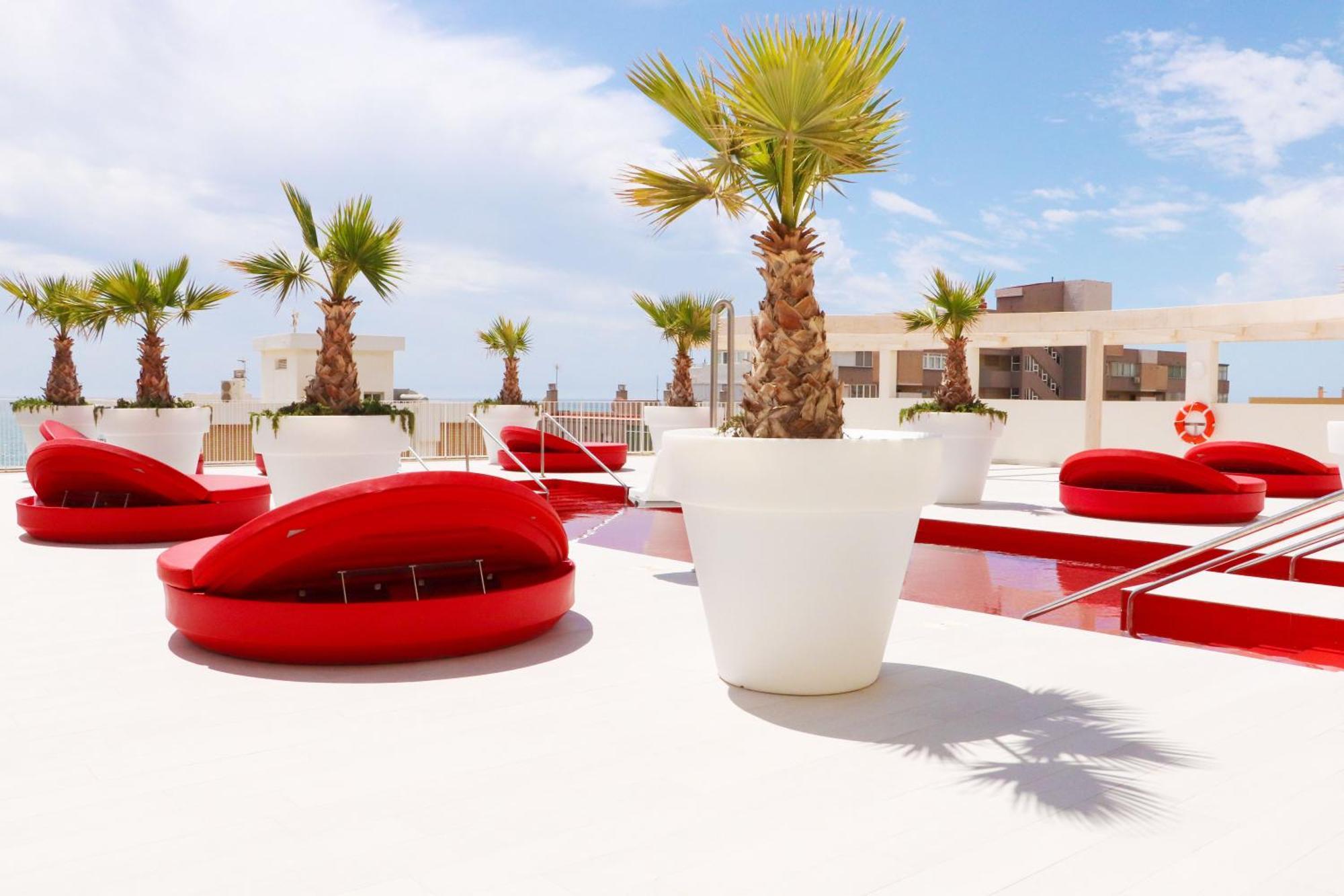 Fantastic Apartment In The Wave Just Steps From Carvajal Beach - Pool And Free Parking 푸엔히롤라 외부 사진